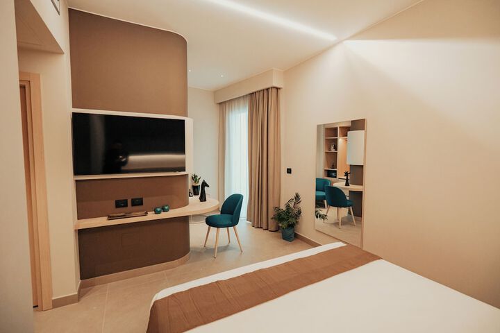 Room 10 of 107
