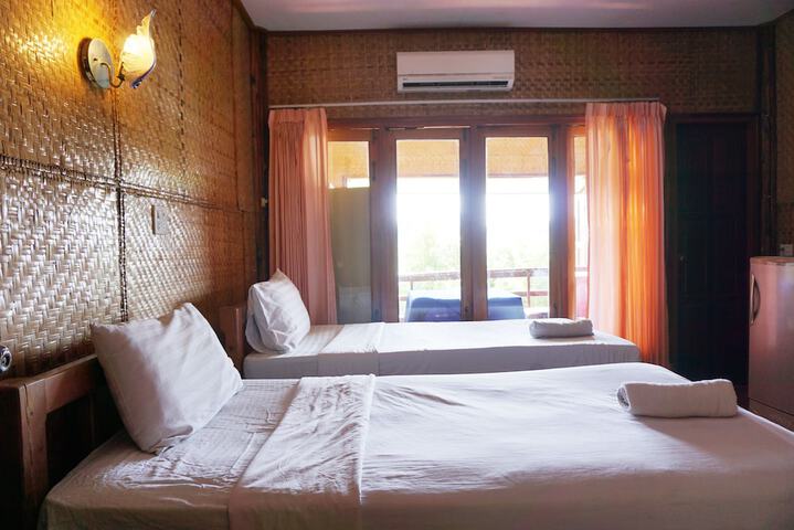 Room 19 of 28