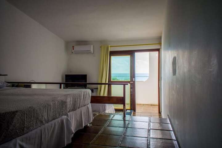 Room 4 of 39