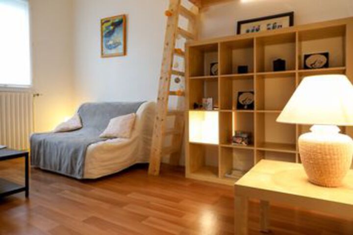 Room 16 of 18