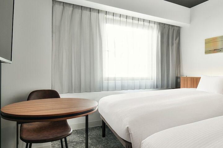 Room 32 of 71