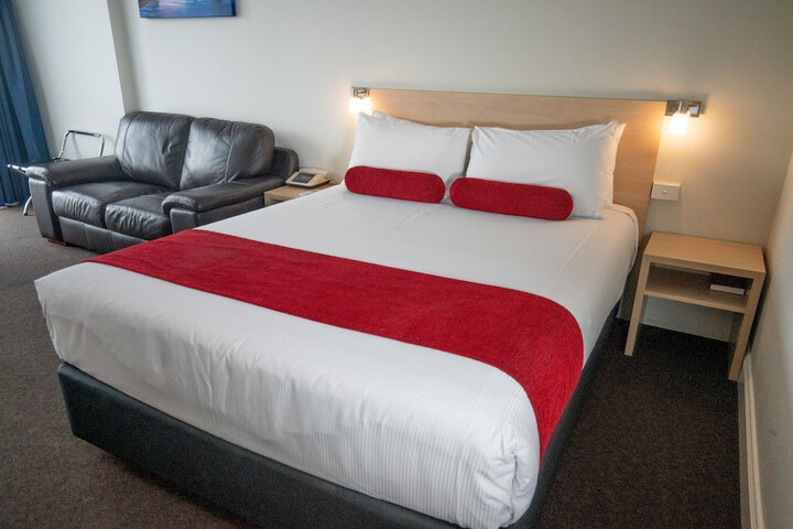 Room 22 of 79