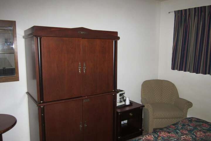 Room 8 of 31