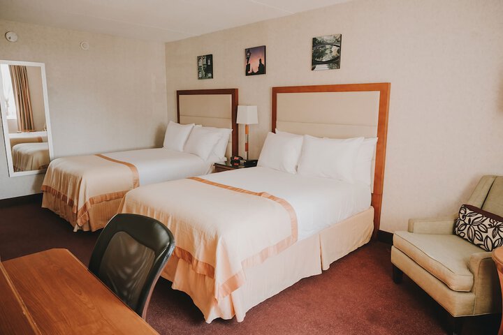 Room 2 of 40
