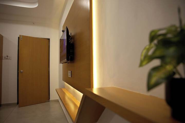 Room 11 of 38