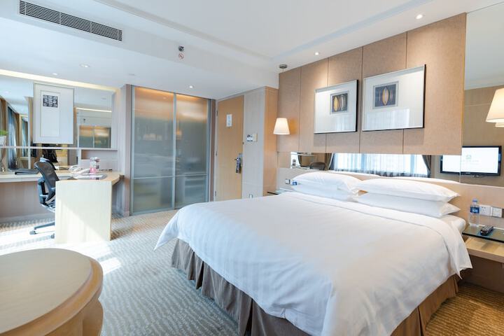 Room 7 of 60