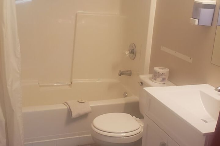 Room 46 of 69