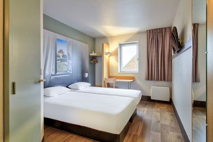 Room 4 of 21