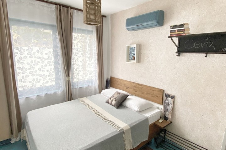 Room 30 of 49