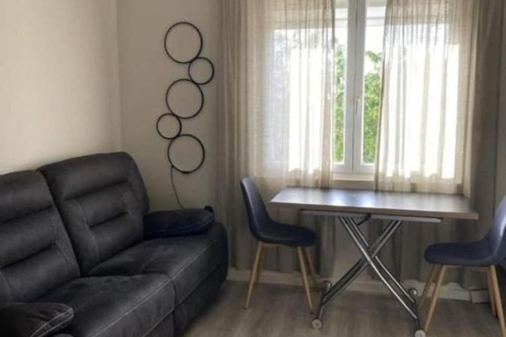 Room 13 of 22