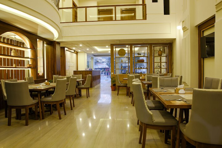 Dining 67 of 100