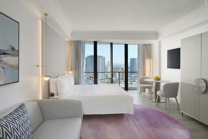 Room 10 of 43