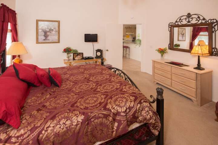 Room 5 of 17