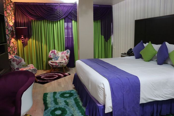 Room 27 of 80