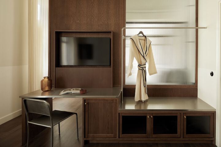 Room 19 of 51