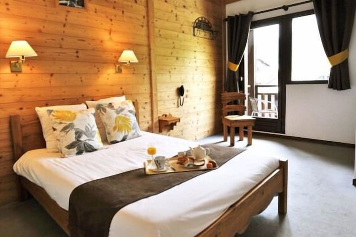 Room 4 of 26