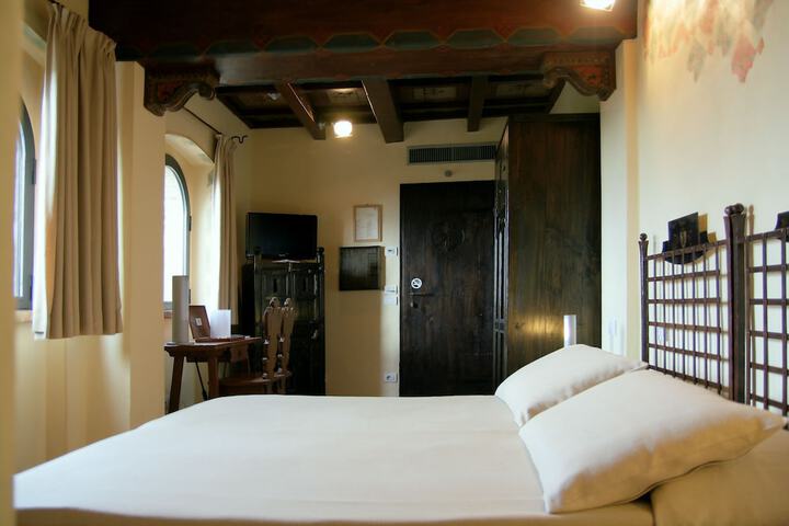 Room 16 of 57