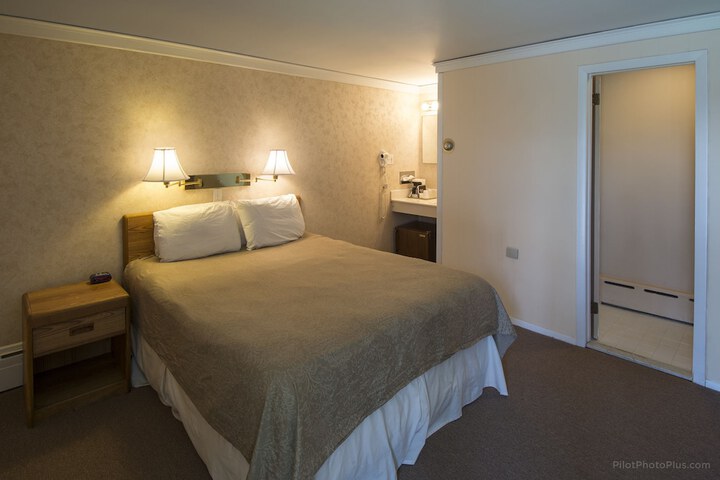 Room 3 of 75