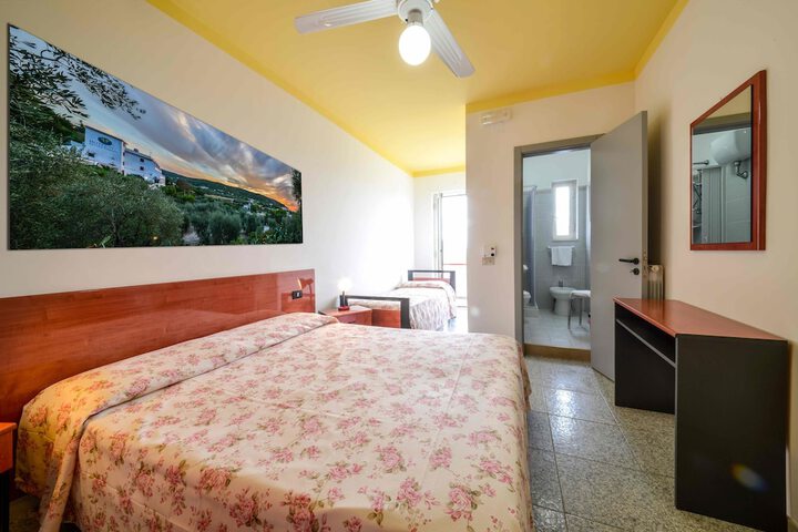 Room 6 of 41