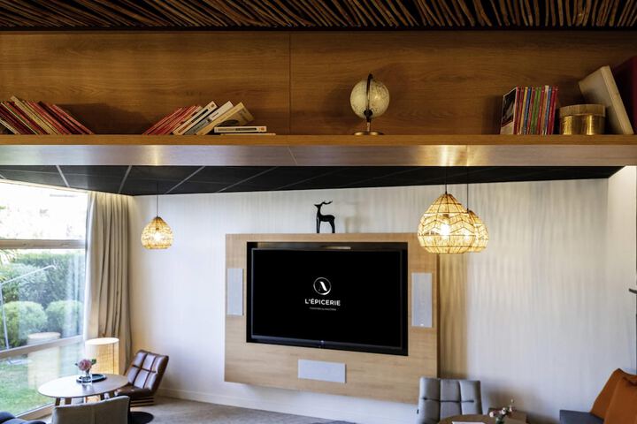 Hotel Interior 52 of 109