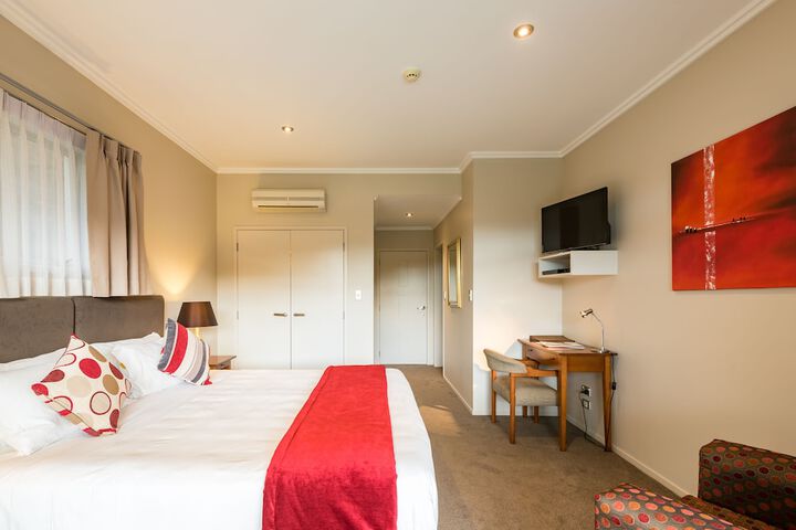 Room 9 of 36