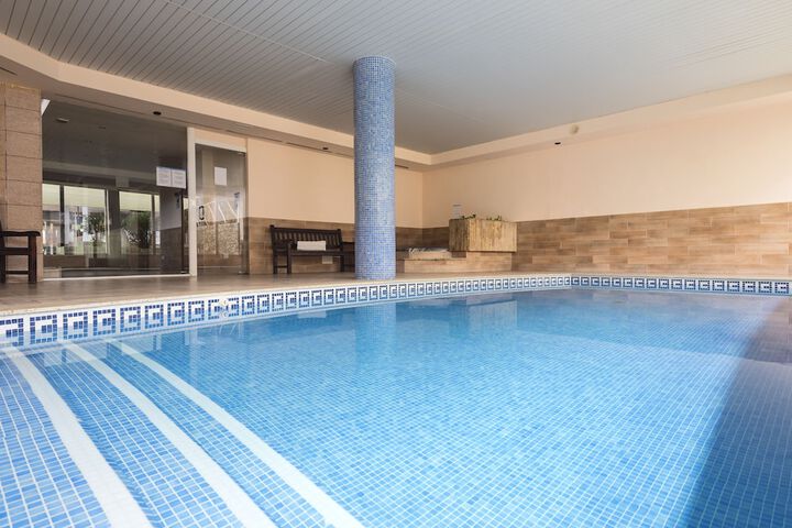 Hotel Pool