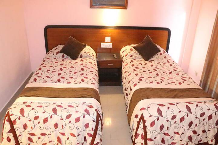 Room 6 of 11