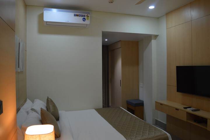 Room 8 of 26