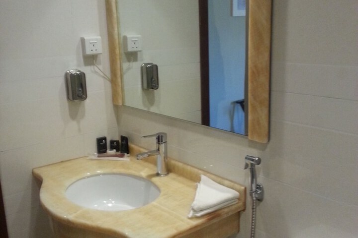 Room 44 of 61