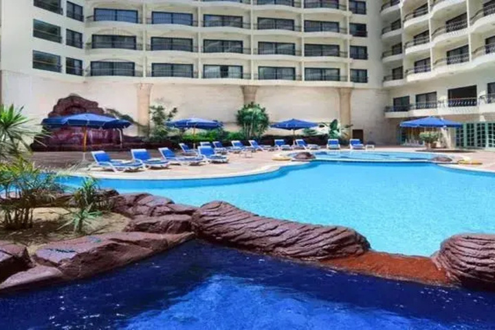 Pool 13 of 22