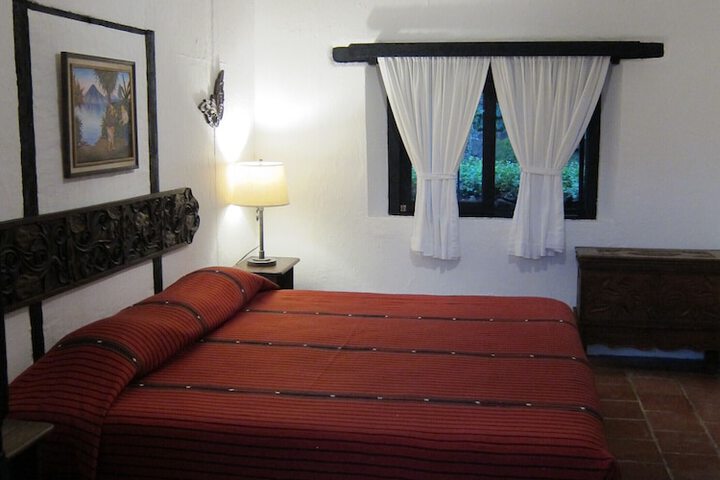Room 9 of 94