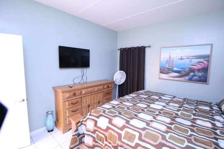 Room 2 of 20