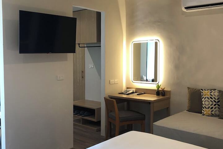 Room 16 of 250