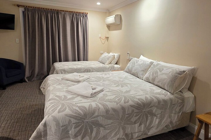 Room 3 of 18