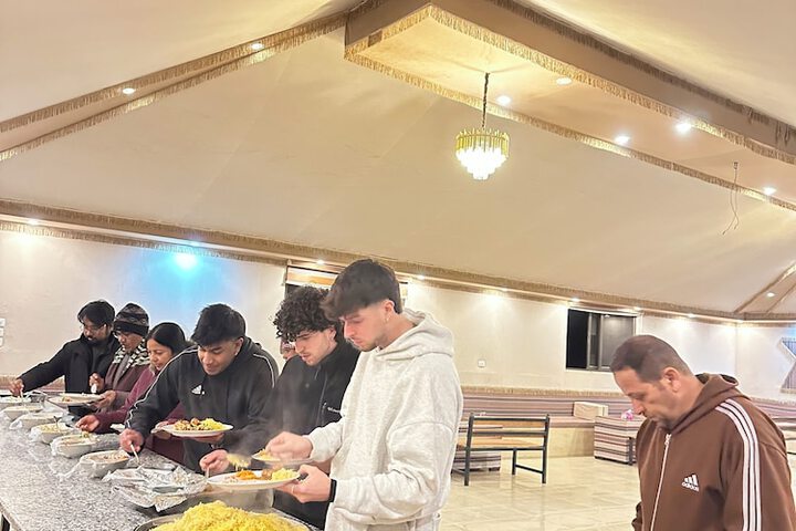 Dining 12 of 22