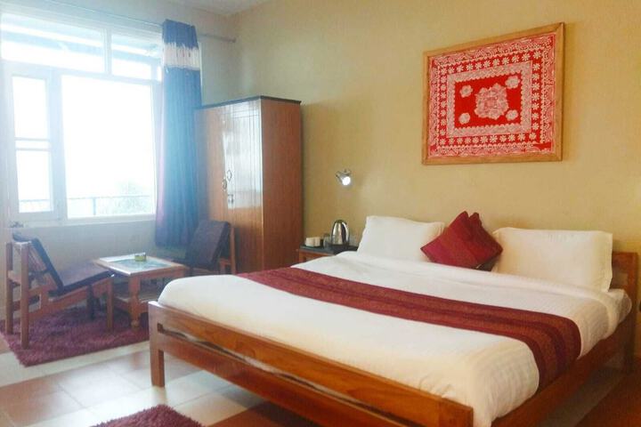 Room 2 of 18