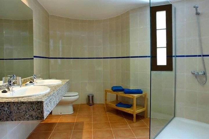 Bath Interior
