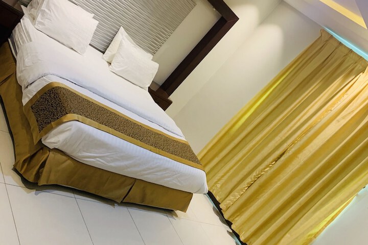 Room 6 of 56