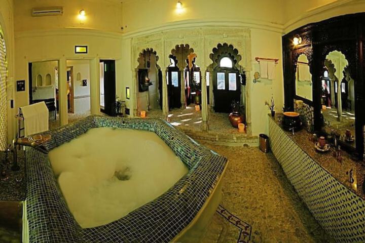 Hot Tub 29 of 68