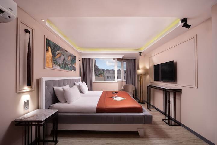 Room 7 of 56