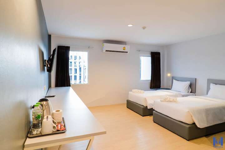 Room 6 of 26