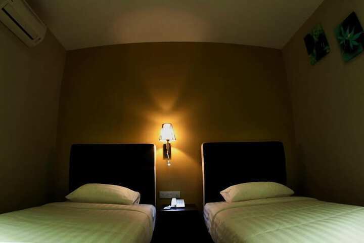 Room 8 of 44
