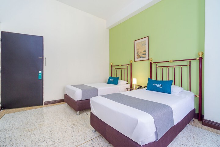Room 6 of 25
