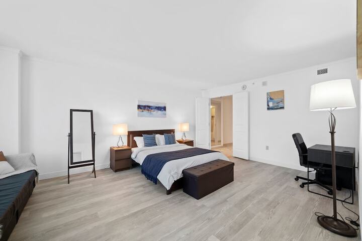 Room 4 of 40