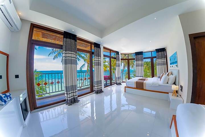 Heron Beach Hotel