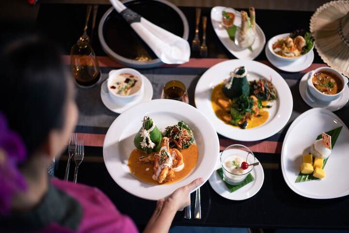 Dining 85 of 142