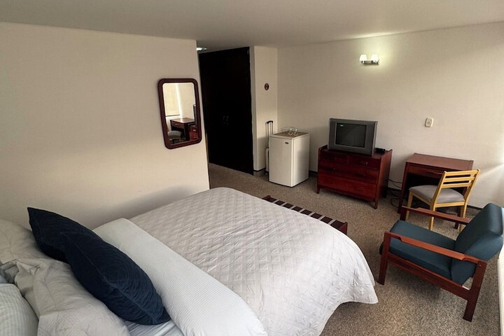 Room 16 of 30