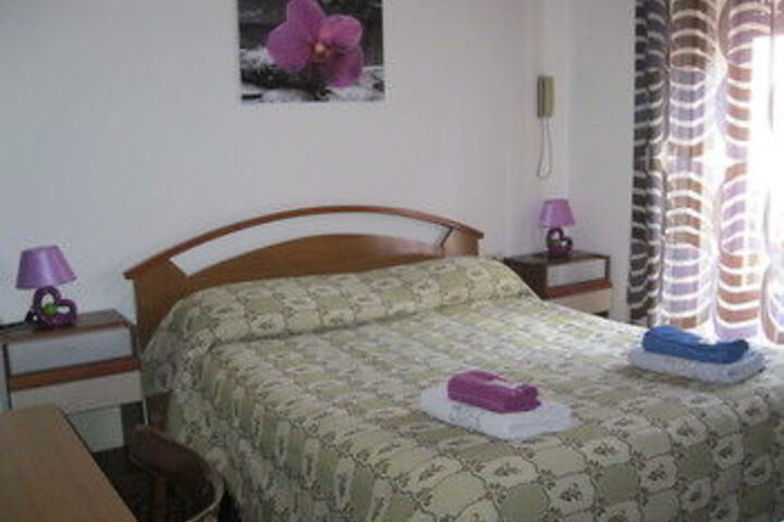 Room 18 of 30