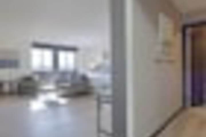 Room 62 of 99