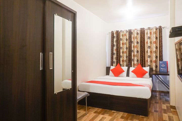Room 8 of 22